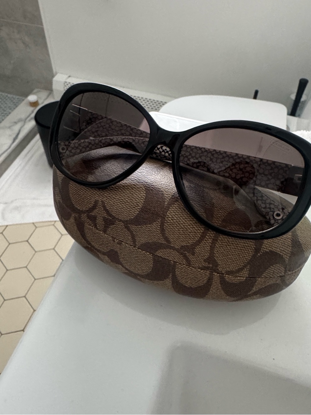 Coach Women's Black Sunglasses with Brown Signature Case